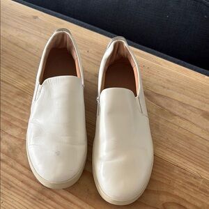 Fitflop white Leather Slip-On Shoes size 8